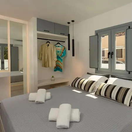 Linea Luxury Suites Fira  Extérieur photo