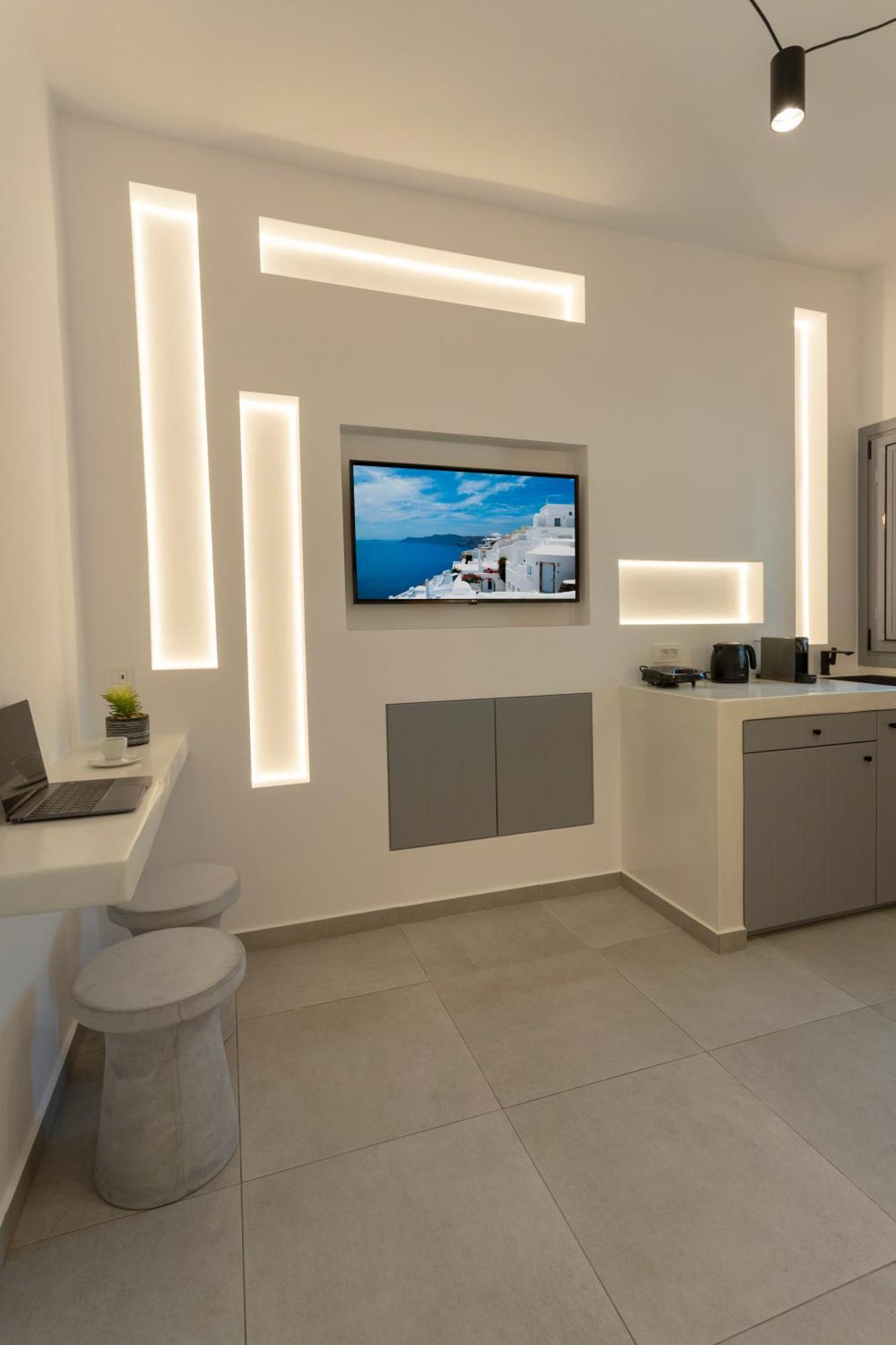 Linea Luxury Apartment Fira (Santorini)